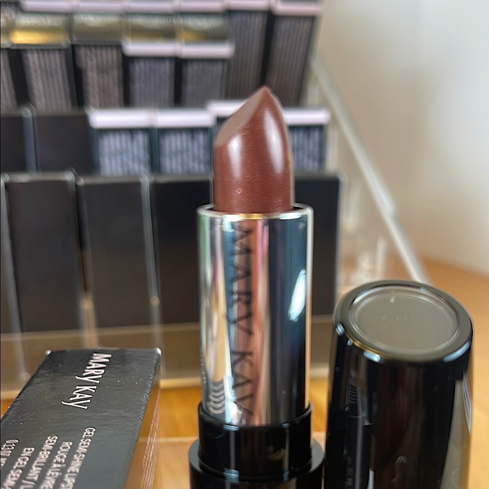 Mary Kay Gel Semi-Shine Lipstick Downtown Brown